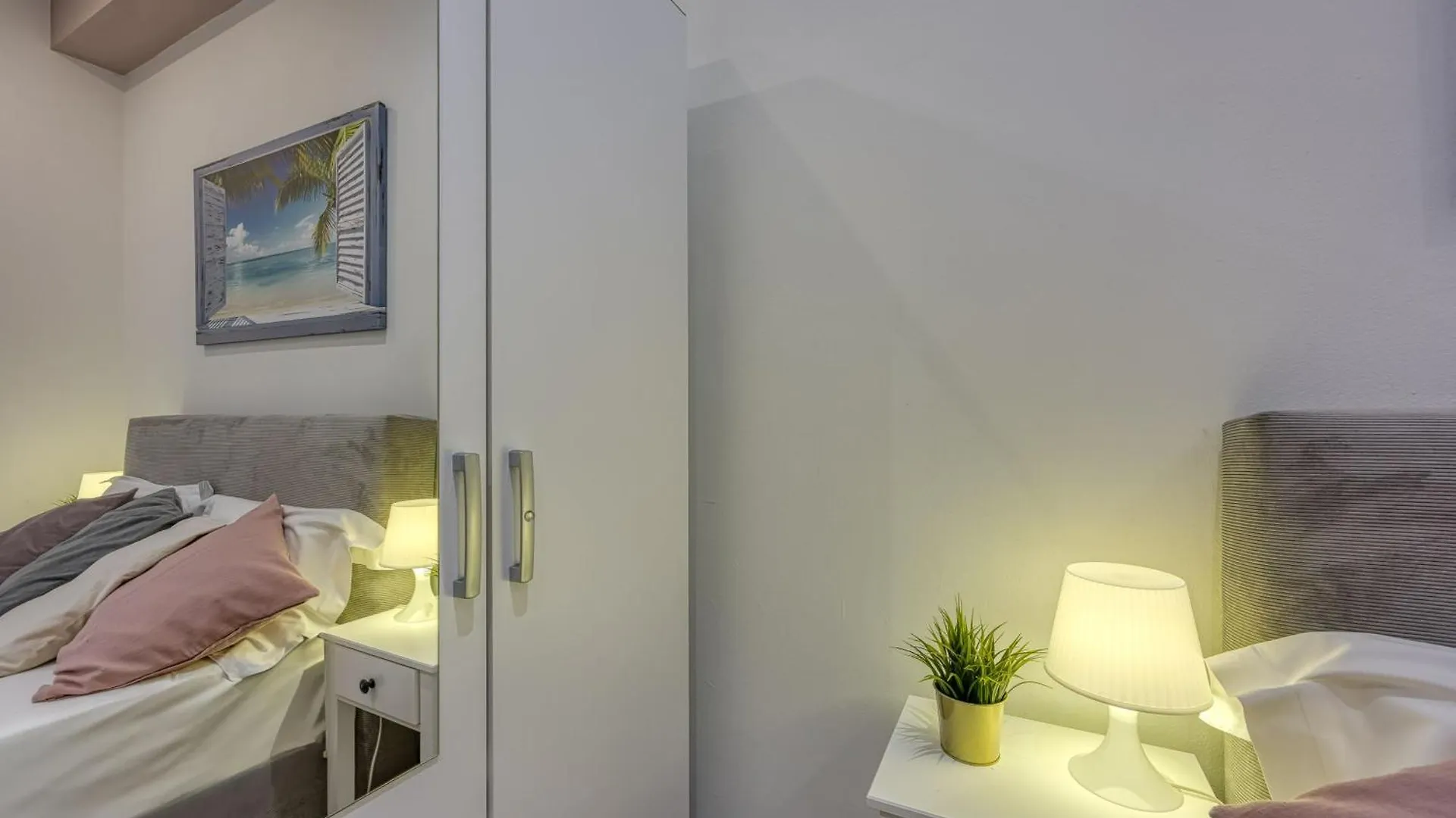 Pet Friendly Apartment - Happy Rentals Pula